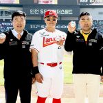 신세계푸드, SSG랜더스와 ‘추신水’ 판매수익금 기부…유소년 야구 지원 앞장